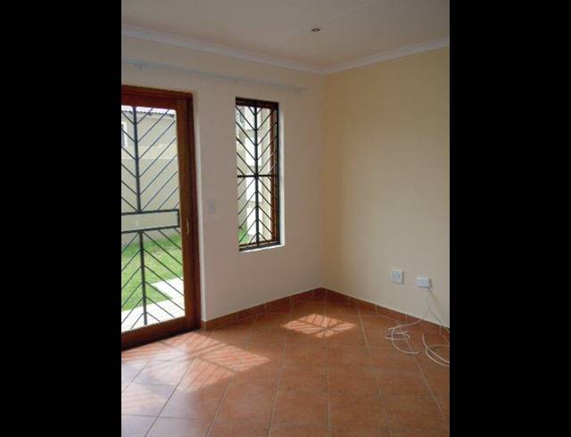 2 BEDROOM TOWNHOUSE FOR SALE IN THE REEDS